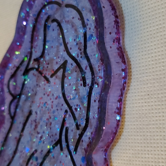 Resin Female body shape trinket - Picture 4 of 8